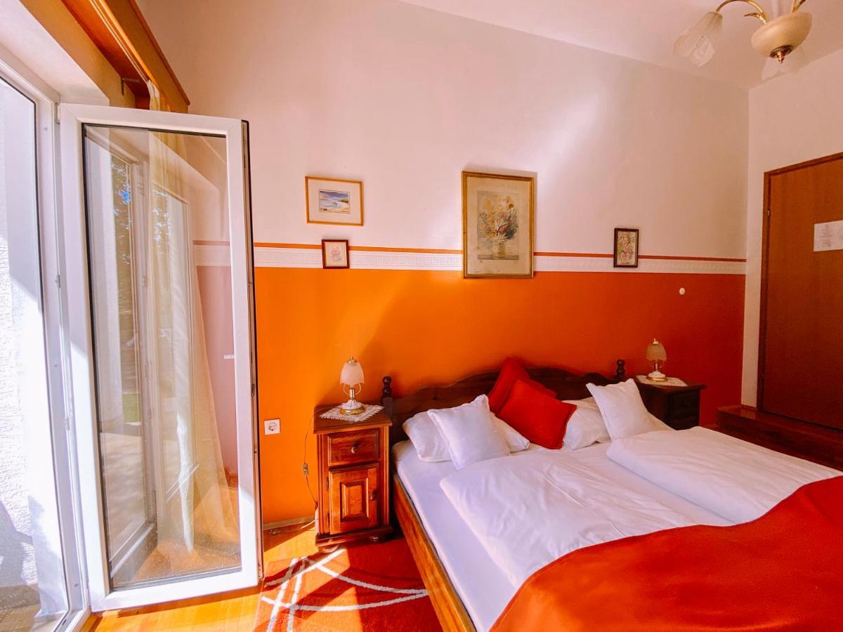 Guest House Sosi อูมัค ภายนอก รูปภาพ
