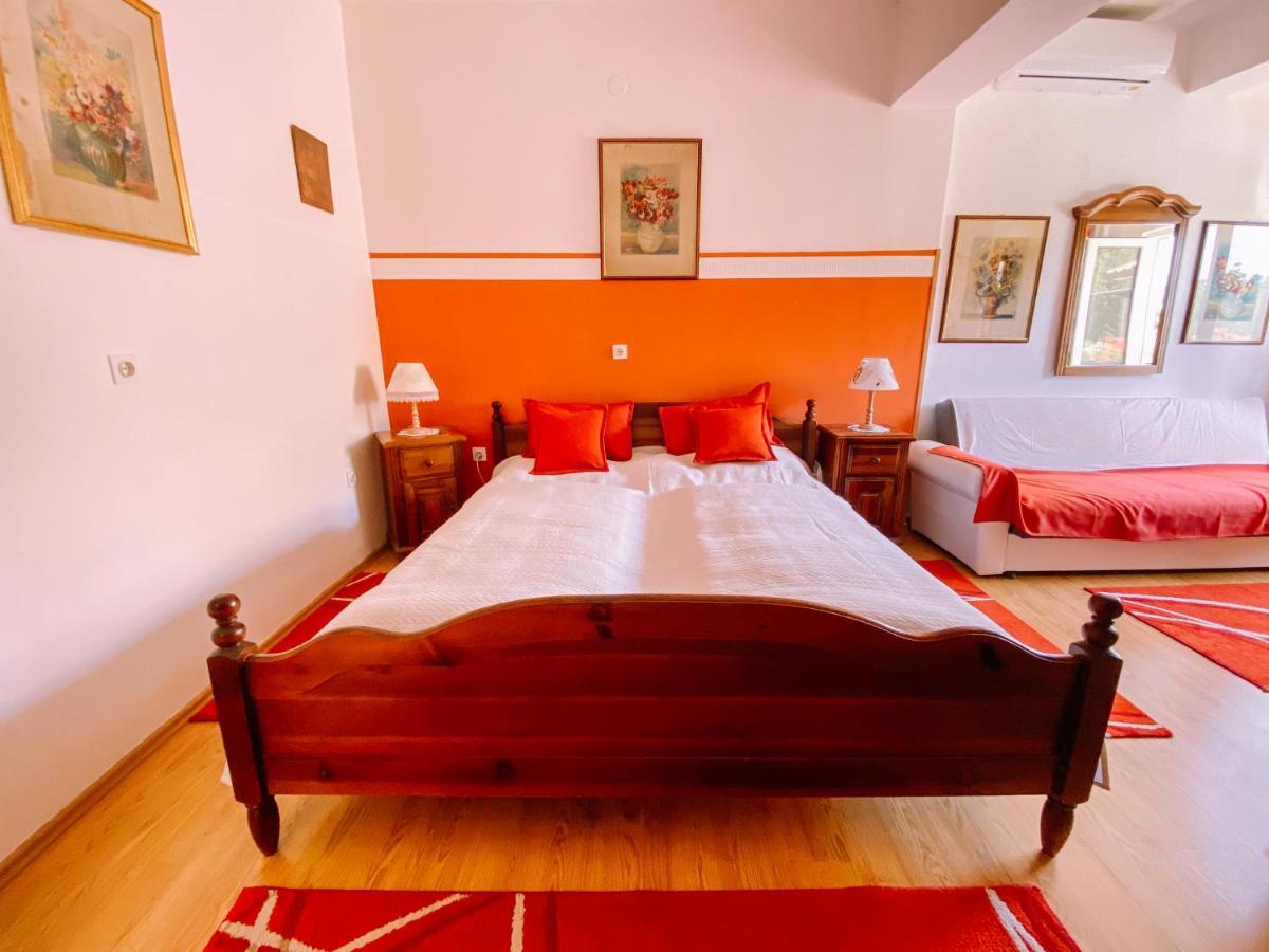 Guest House Sosi อูมัค ภายนอก รูปภาพ