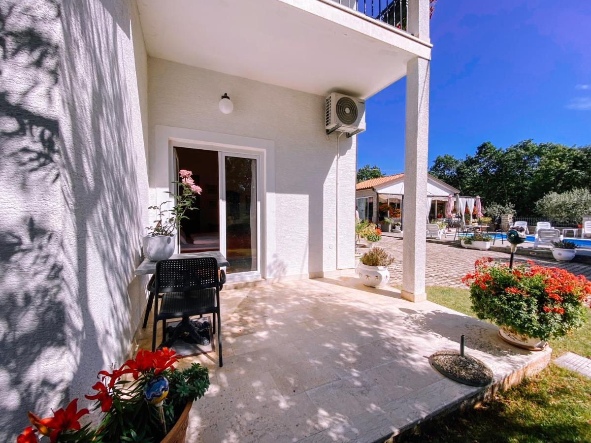 Guest House Sosi อูมัค ภายนอก รูปภาพ
