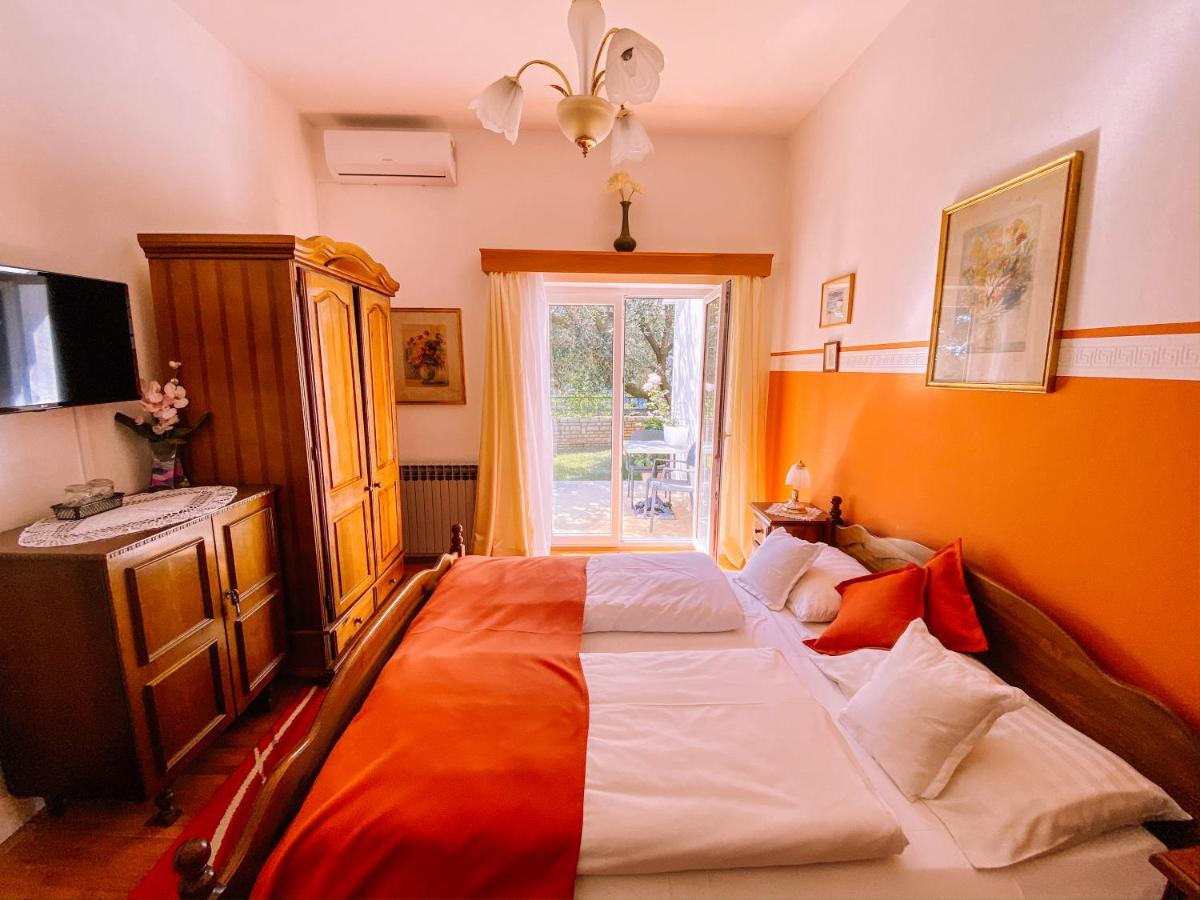 Guest House Sosi อูมัค ภายนอก รูปภาพ