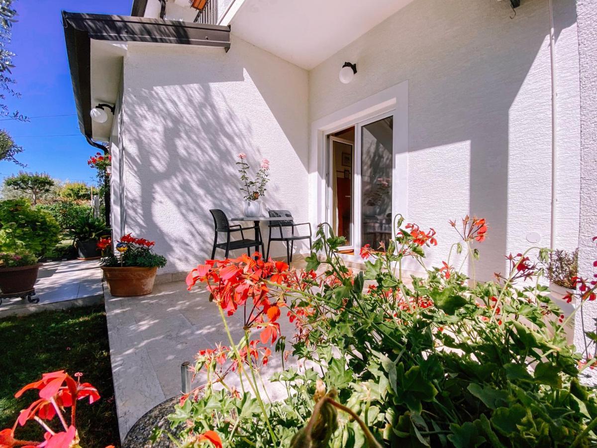 Guest House Sosi อูมัค ภายนอก รูปภาพ