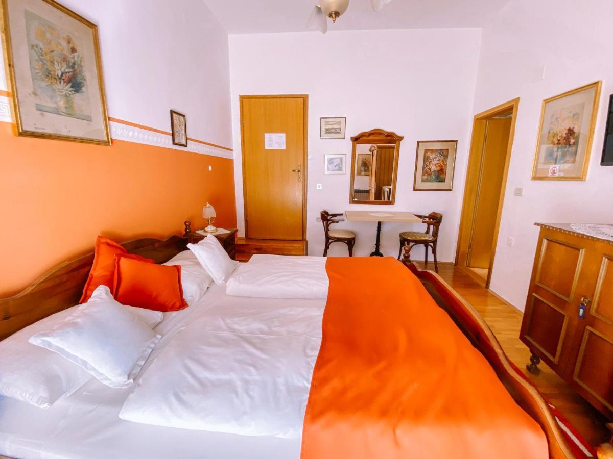 Guest House Sosi อูมัค ภายนอก รูปภาพ