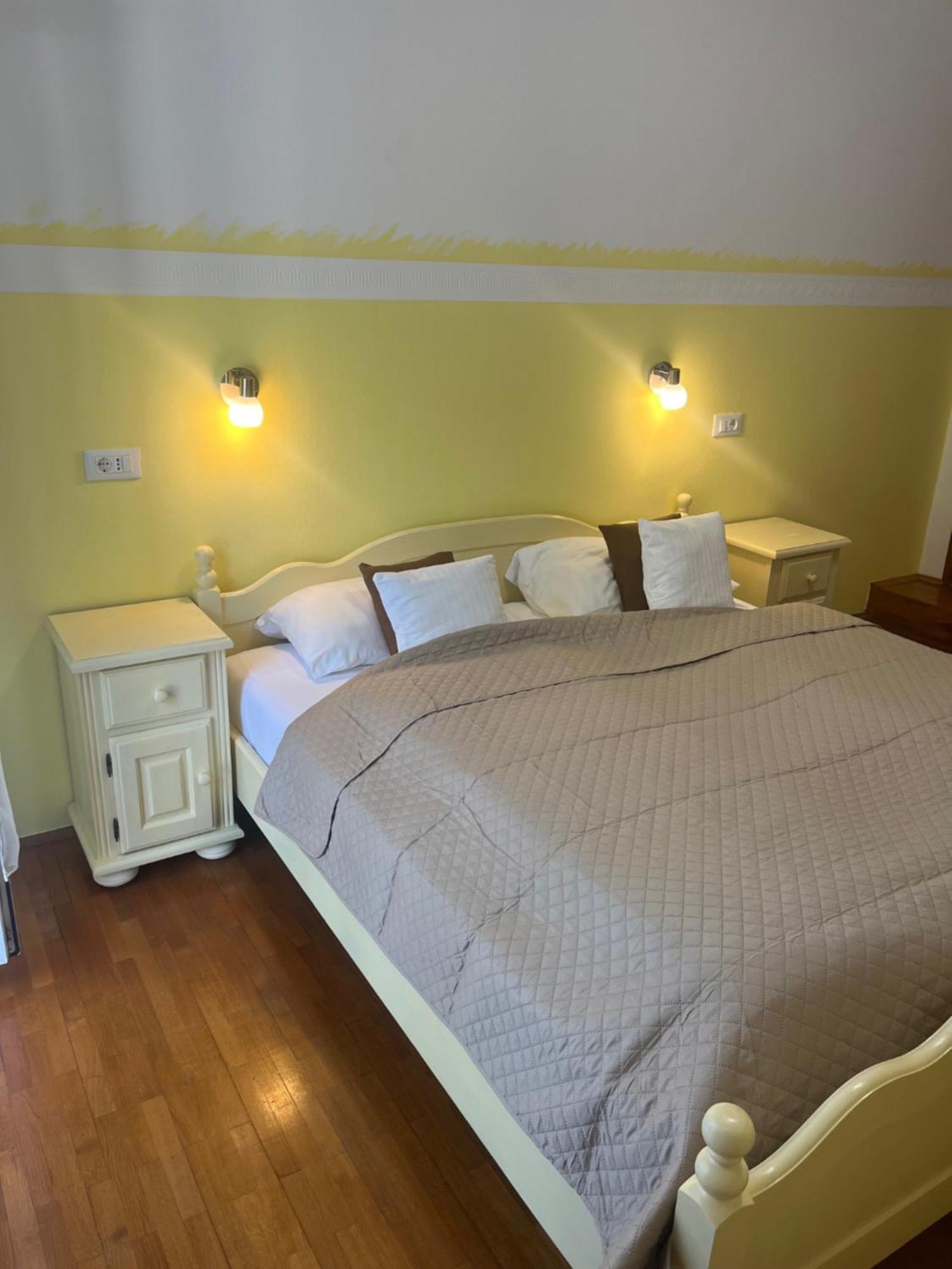 Guest House Sosi อูมัค ภายนอก รูปภาพ