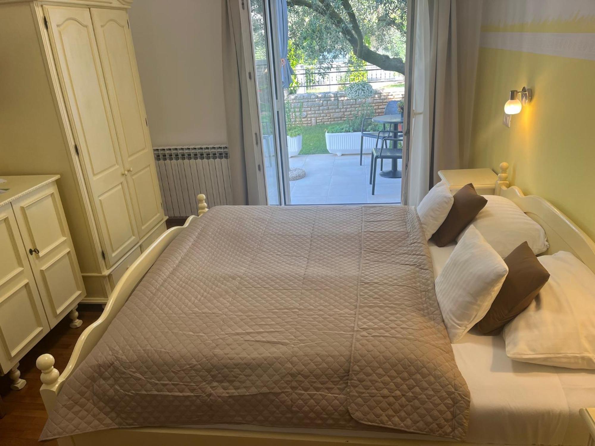 Guest House Sosi อูมัค ภายนอก รูปภาพ